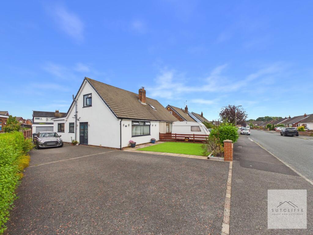 3-bed semi-detached on Dorchester Road, Garstang, PR3, £275,000