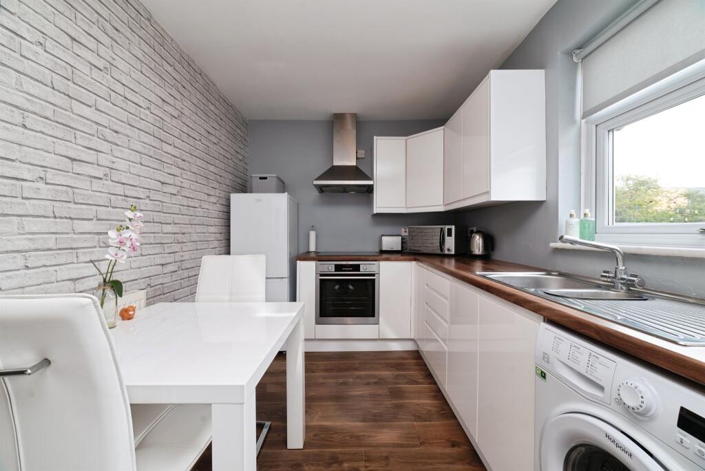 House in Hull, Kingston upon Hull - View 4
