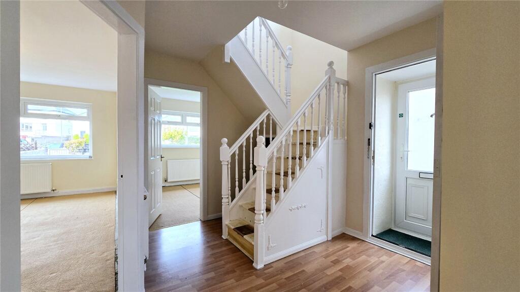 House in Llaingoch, Pentre Pella, Holyhead - More