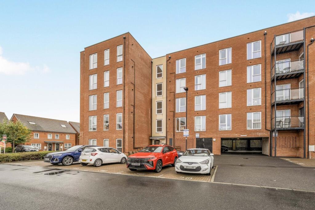 Main image of property: Strong Drive, Basingstoke, Hampshire