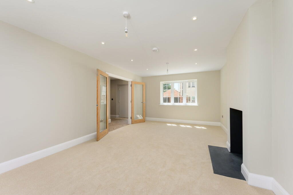 House in Ashford, Charing - View 4