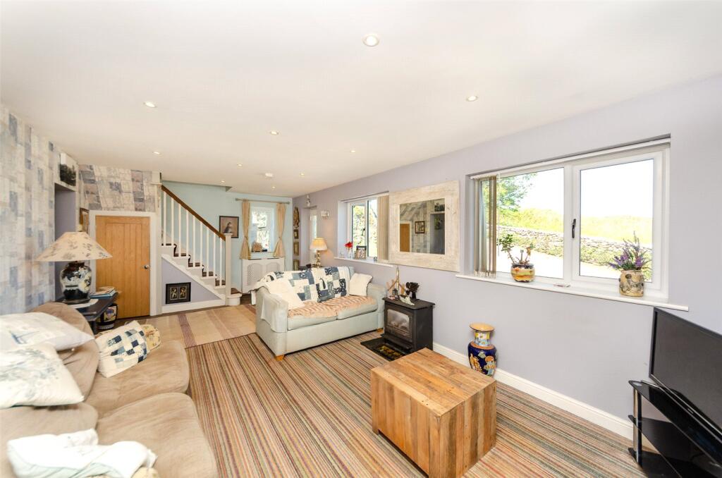 Bull Bay, Amlwch, Isle of Anglesey, LL68 photo 2