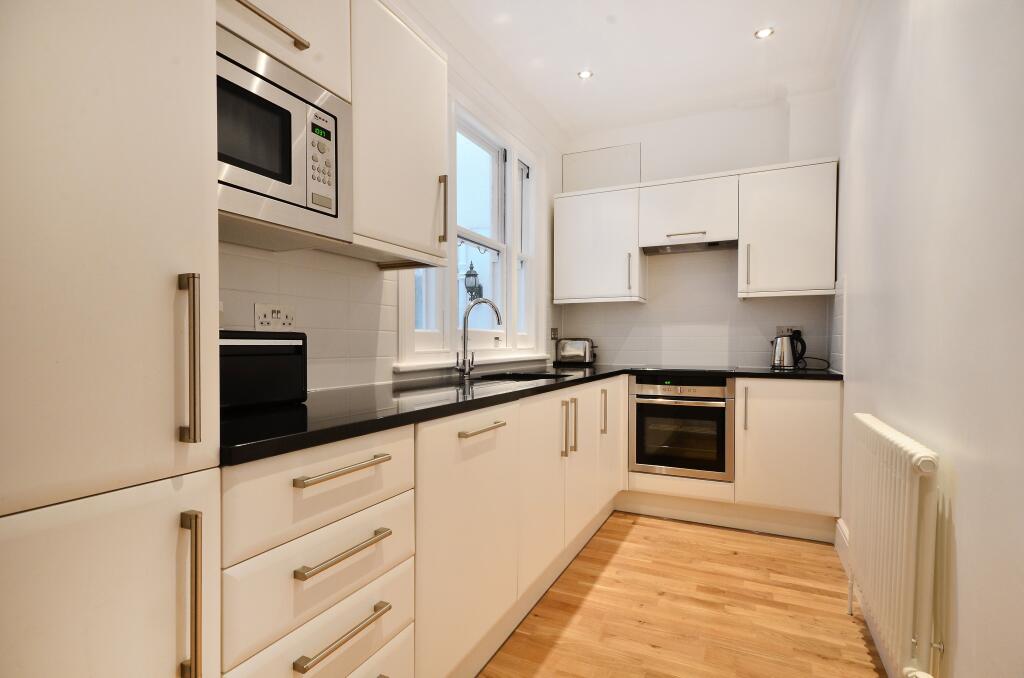 Apartment in London - View 5