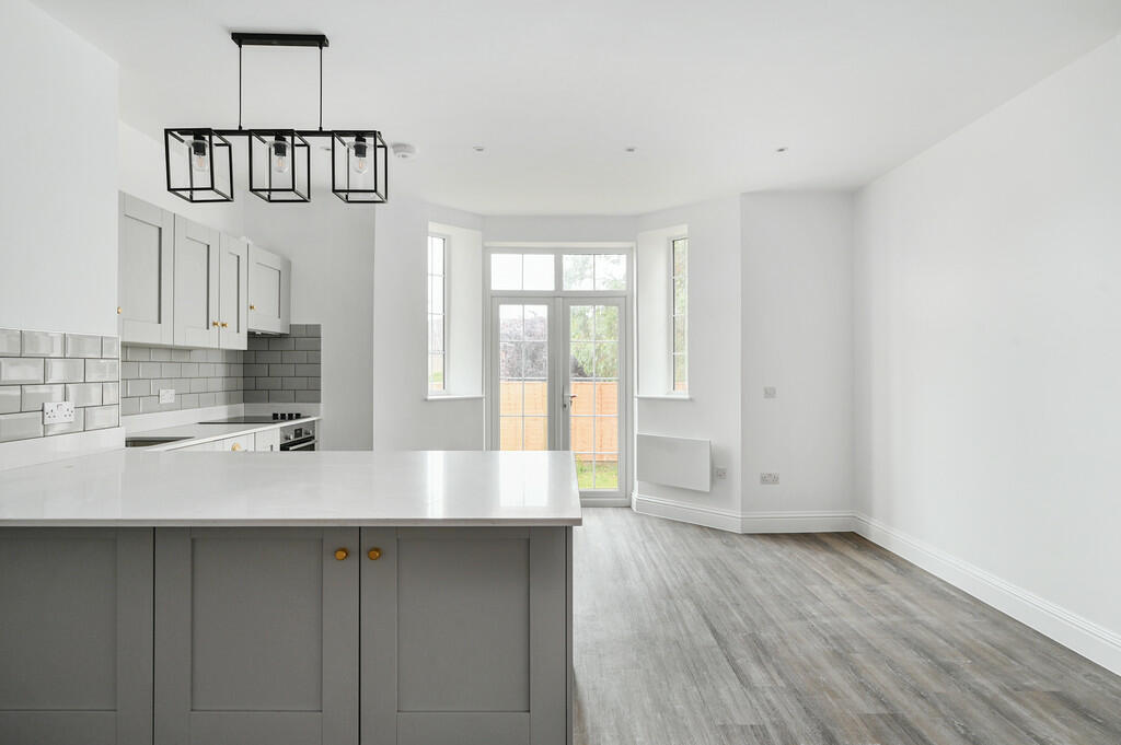 Main image of property: 10 Hilltop Drive, Rye TN31 7HT