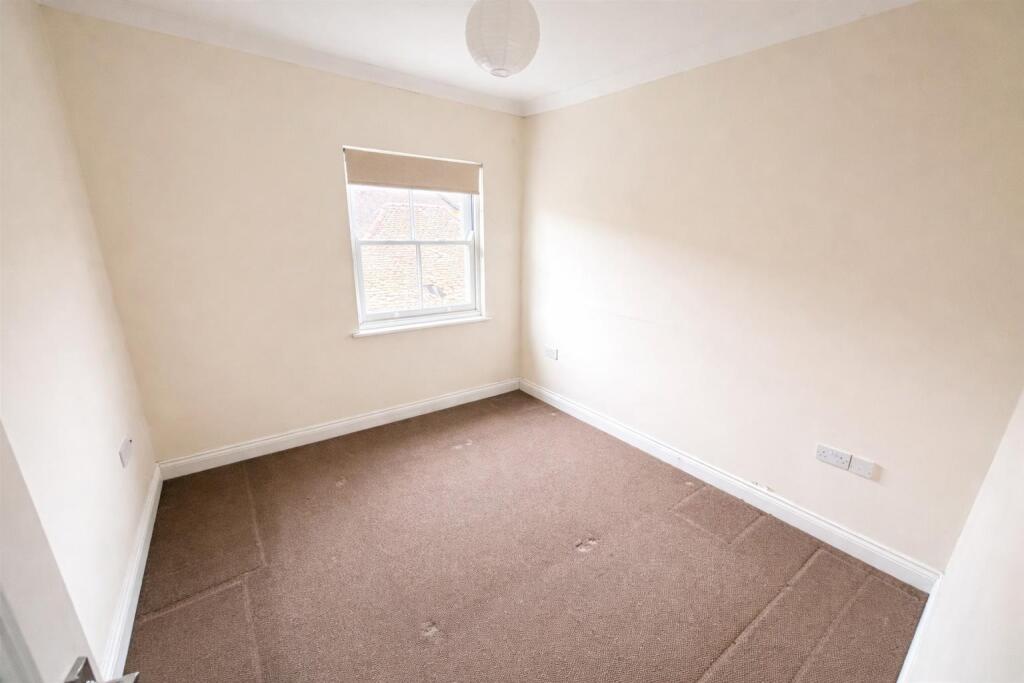 Milliners Place, Dunstable photo 5