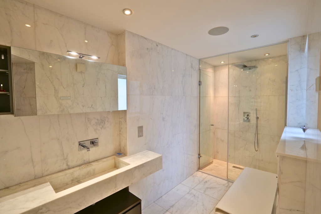 4 bedroom flat for rent