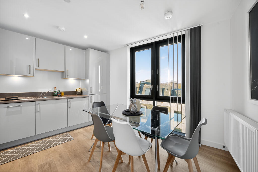 Apartment in London - View 2