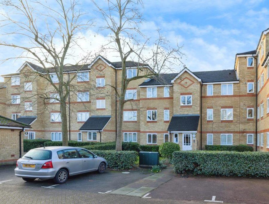 Main image of property: 34 Telegraph Place, London, E14 9XD