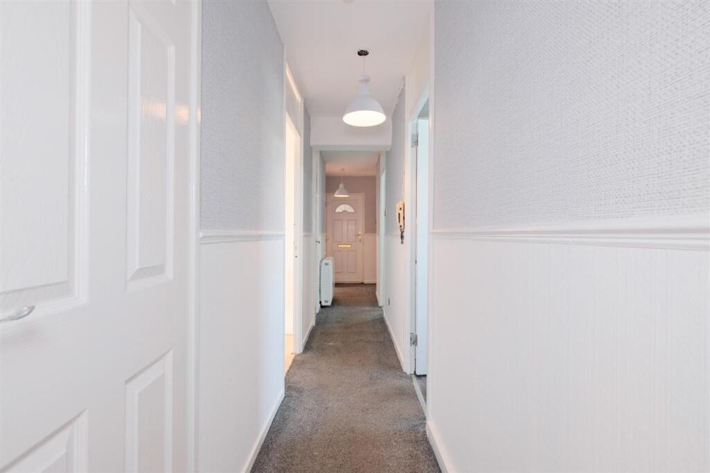 Apartment in Hamilton, Chantinghall - View 3