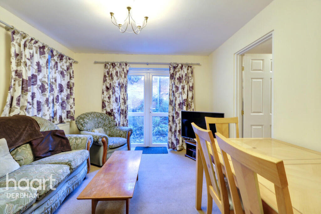 Coach House Close, Dereham photo 2