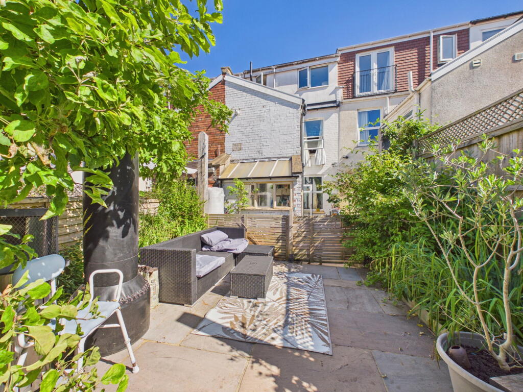 Cambridge Road, Bishopston, BS7 - View 2