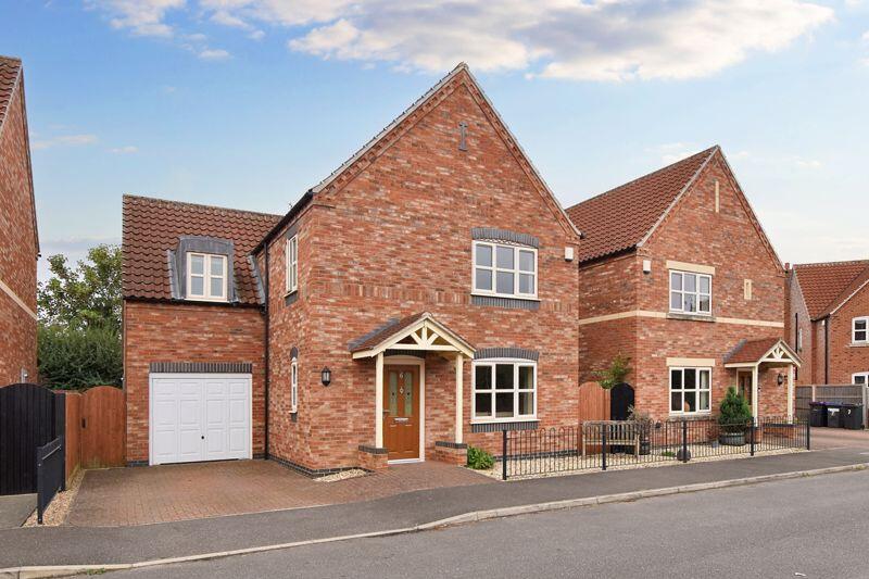 4-bed detached on Fenton Fields, Fenton, Lincoln, £299,950