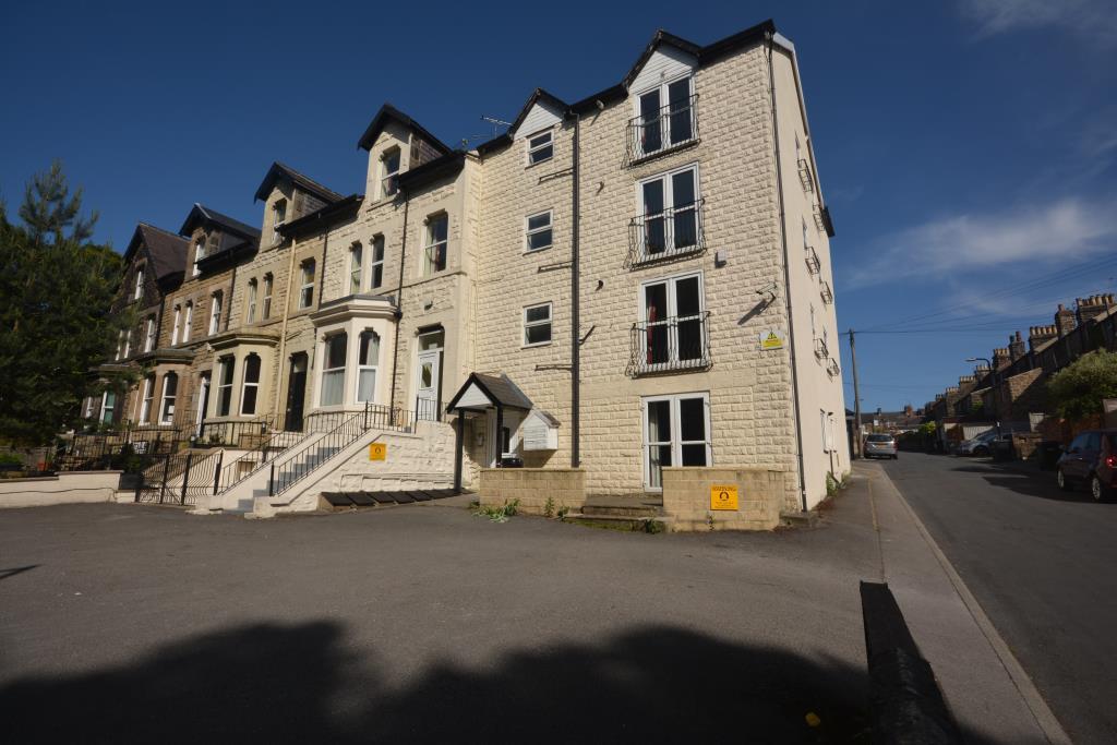 Main image of property: Kings Court, 98 Kings Road, Harrogate, North Yorkshire, HG1