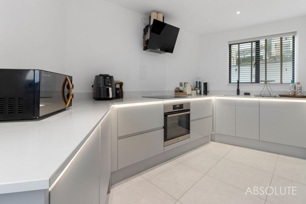 Apartment in Torquay - View 3