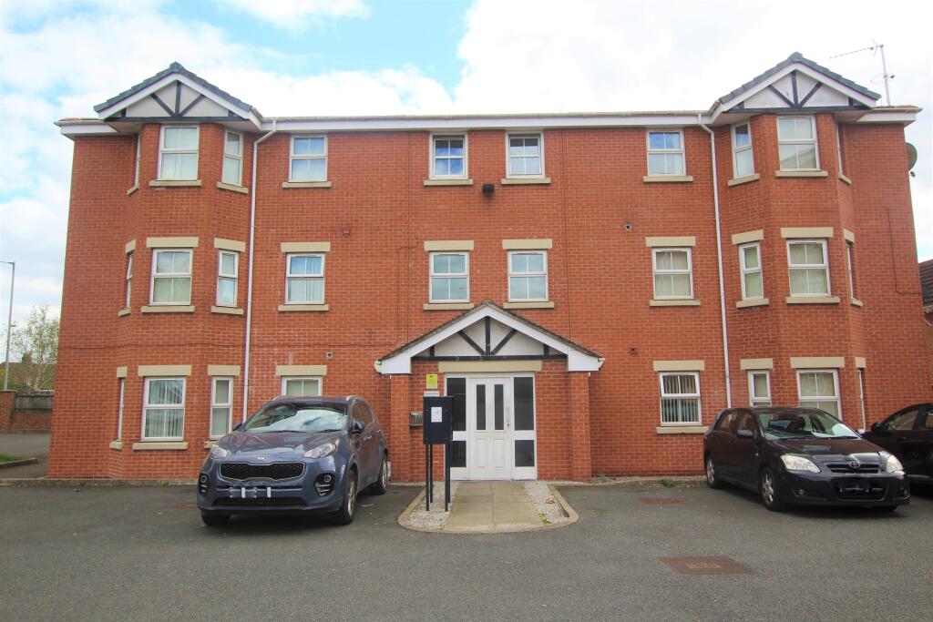 Main image of property: Plumpton Mews, Widnes, WA8