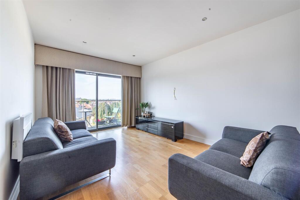 Apartment in Newcastle upon Tyne - View 5