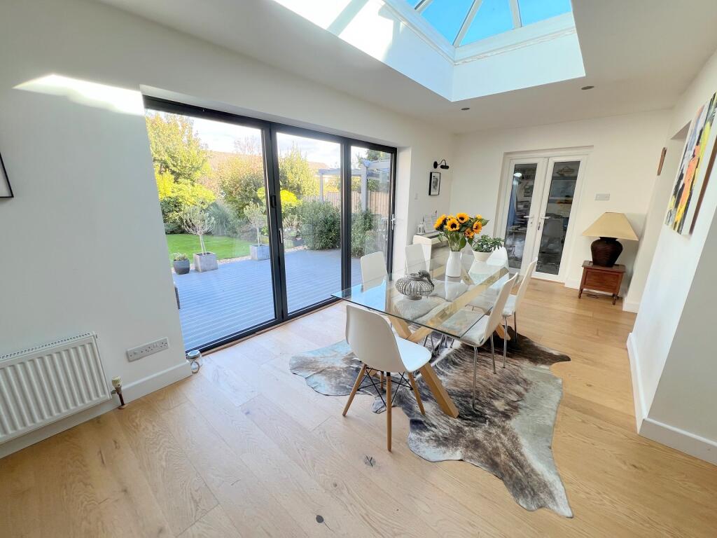 Barton Lane, Barton On Sea, New Milton, Hampshire. BH25 7PW photo 4