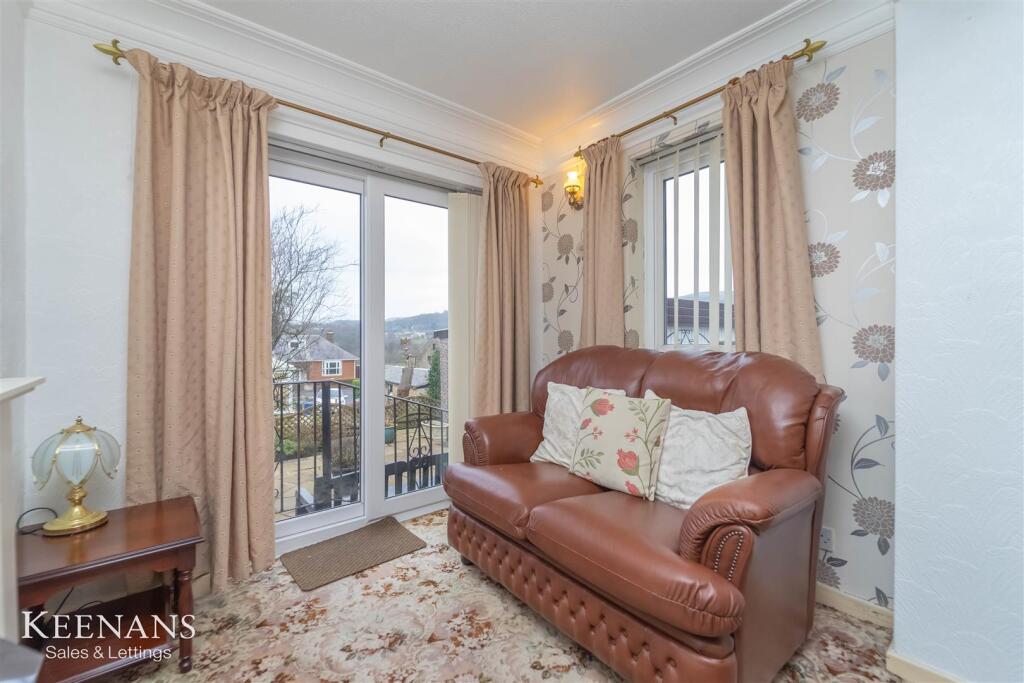 Horncliffe Close, Rossendale photo 4