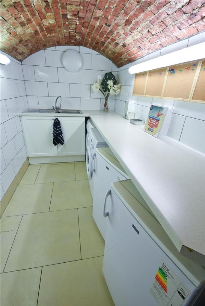 1 bedroom house for rent