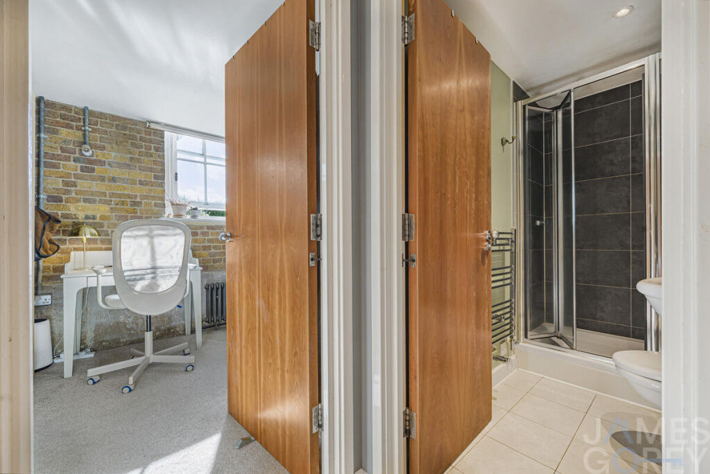 Apartment in London - View 5