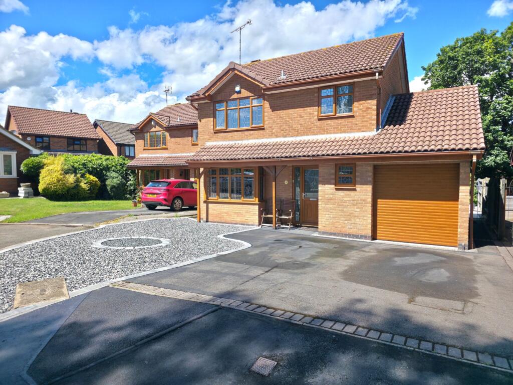 Main image of property: The Alders, Bedworth, Warwickshire, CV12