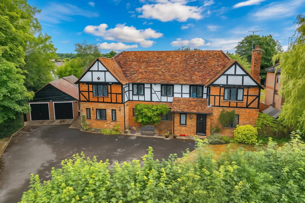 Main image of property: Green Lane, Bovingdon, Hemel Hempstead