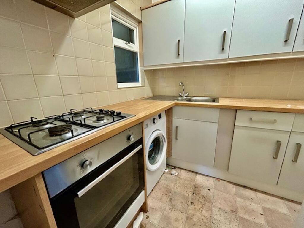 Chapel Terrace, Allerton, BD15 photo 3