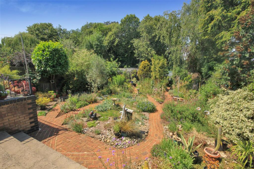 NN10, Meadow View, Higham Ferrers - View 2