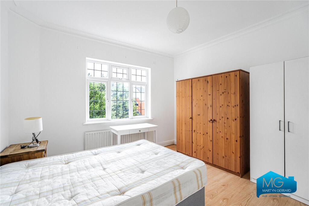 Apartment in London - More