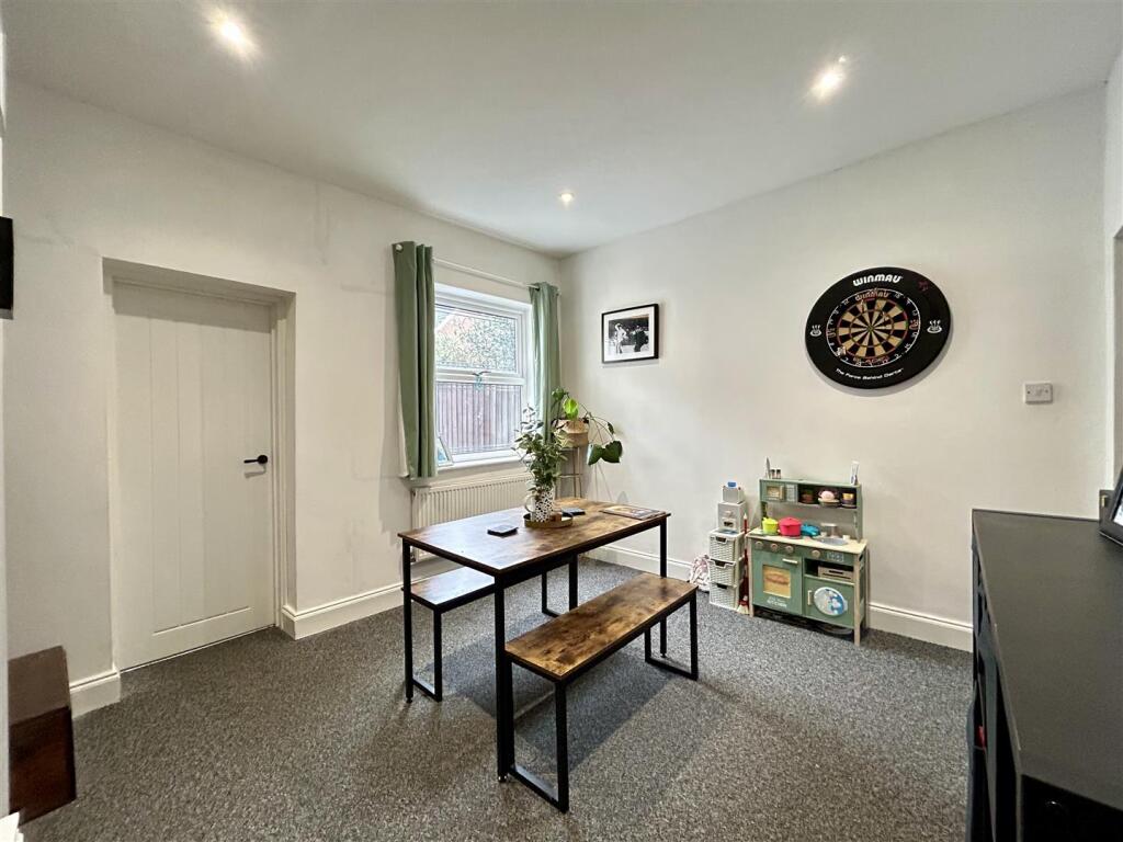 Barrs Road, Cradley Heath - View 5