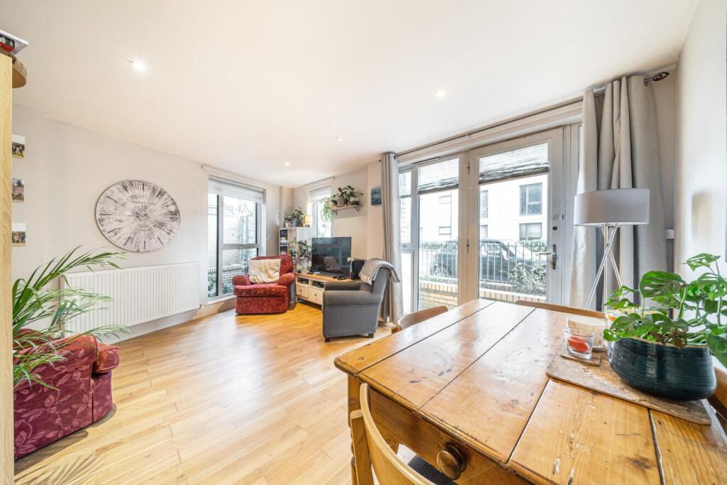 Main image of property: Dragmore Street, Clapham, London, SW4