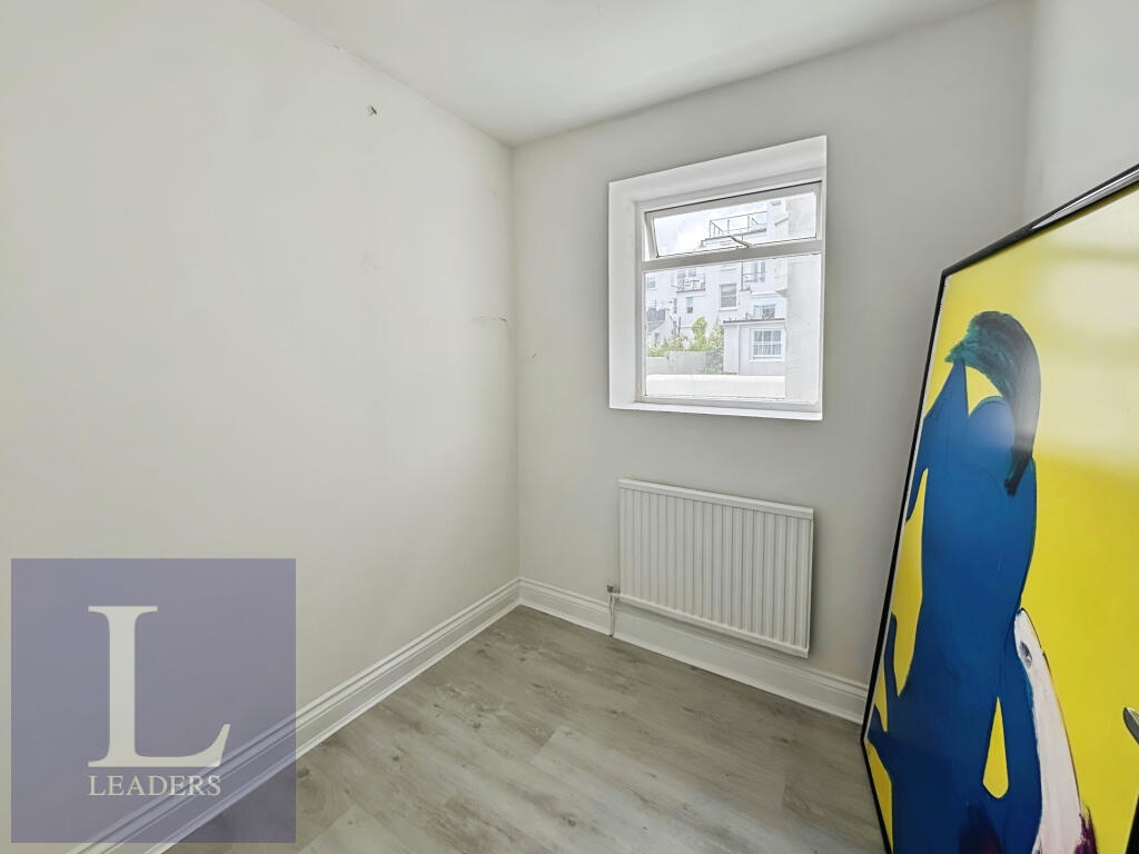 Apartment in Brighton - View 4