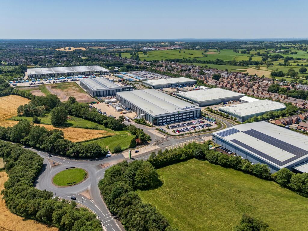 UK-LyonsPark-Aerials-Jul26-31_high.jpg