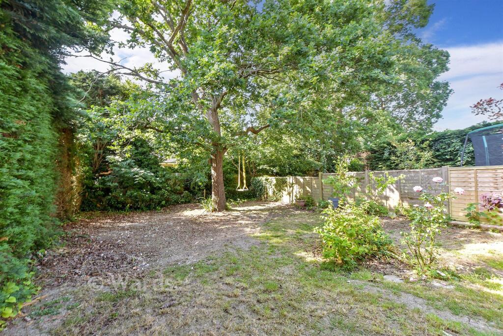 2-bed semi-detached on Bankfields, Headcorn, Ashford, Kent, £325,000