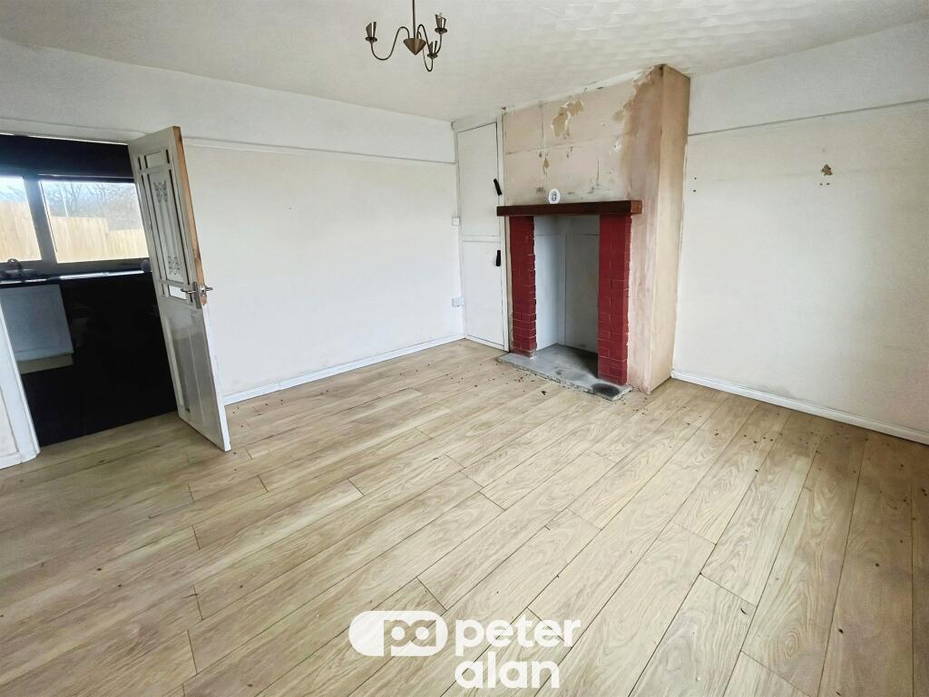 Glanymor Street, Briton Ferry, Neath photo 2