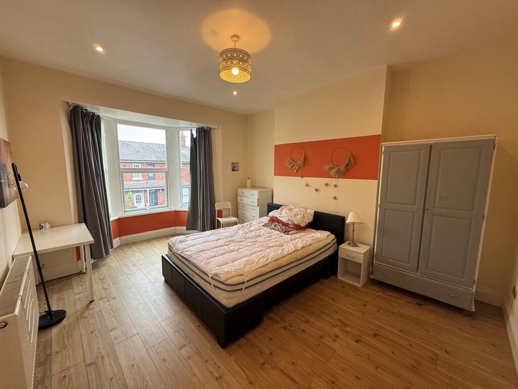 Apartment in Newcastle upon Tyne - View 2