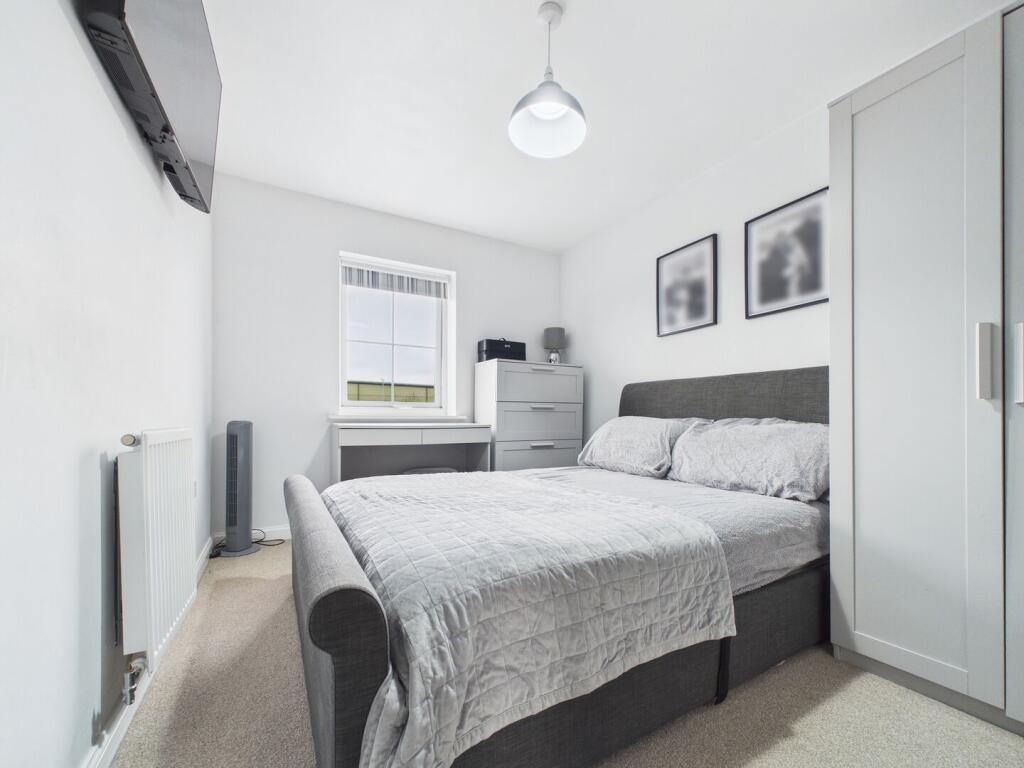 House in Wolverhampton, Low Hill - More