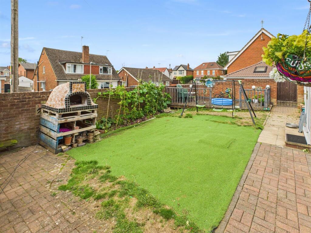 House in Gloucester, Hucclecote - View 4