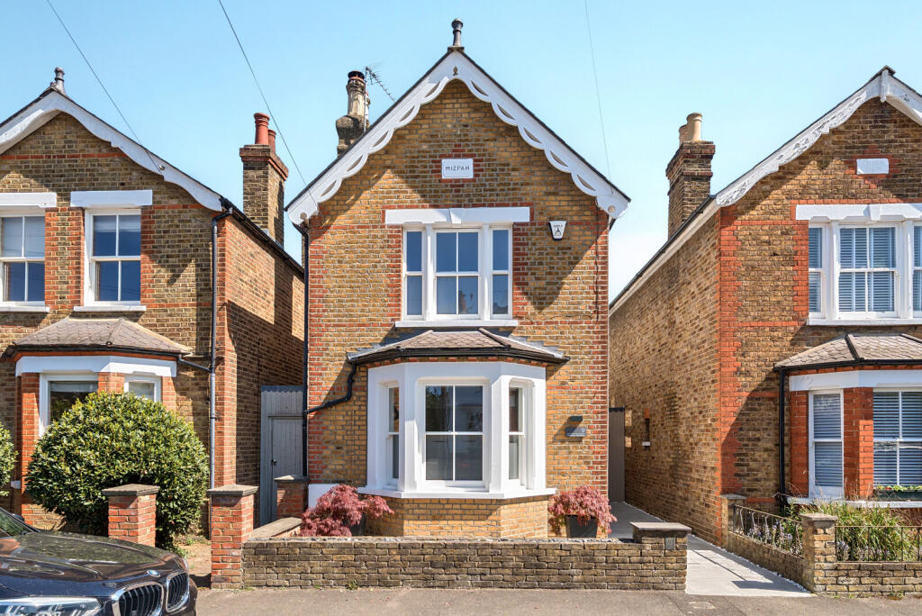 Main image of property: Summer Gardens, East Molesey, KT8