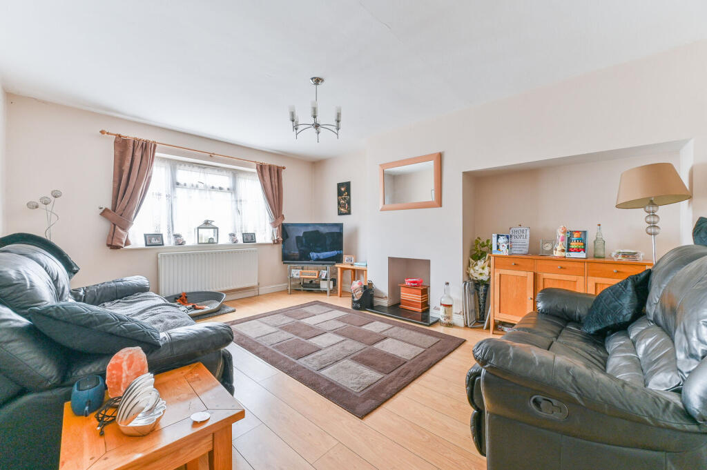 Main image of property: Potters Grive, New Malden, KT3