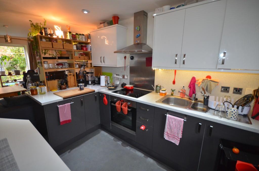 Main image of property: Underwood Place, Milton Keynes, Buckinghamshire, MK6