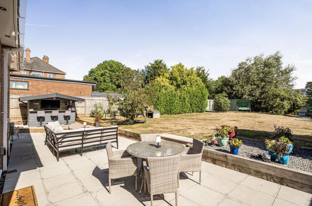 House in Exeter, Pinhoe - More