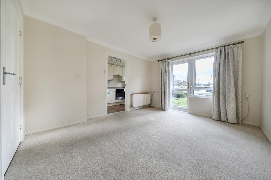 Abbey Close, Elmbridge Village, Cranleigh, GU6 photo 3