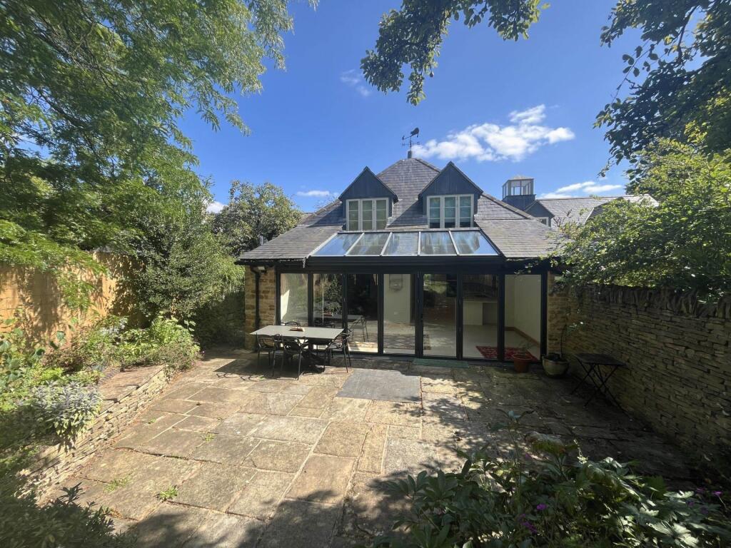 House in West Oxfordshire, Kingham - View 2