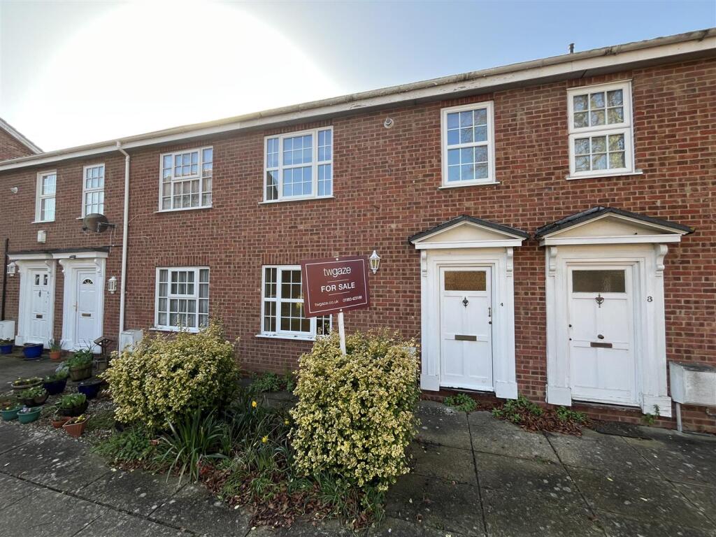 Main image of property: Applegarth Court, Wymondham