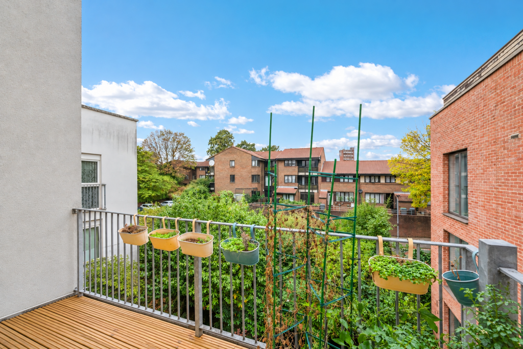 Apartment in London, Kilburn - View 4