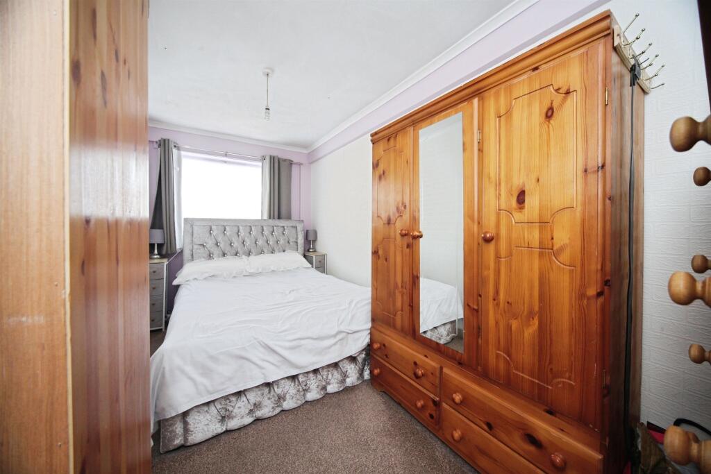House in Luton - More