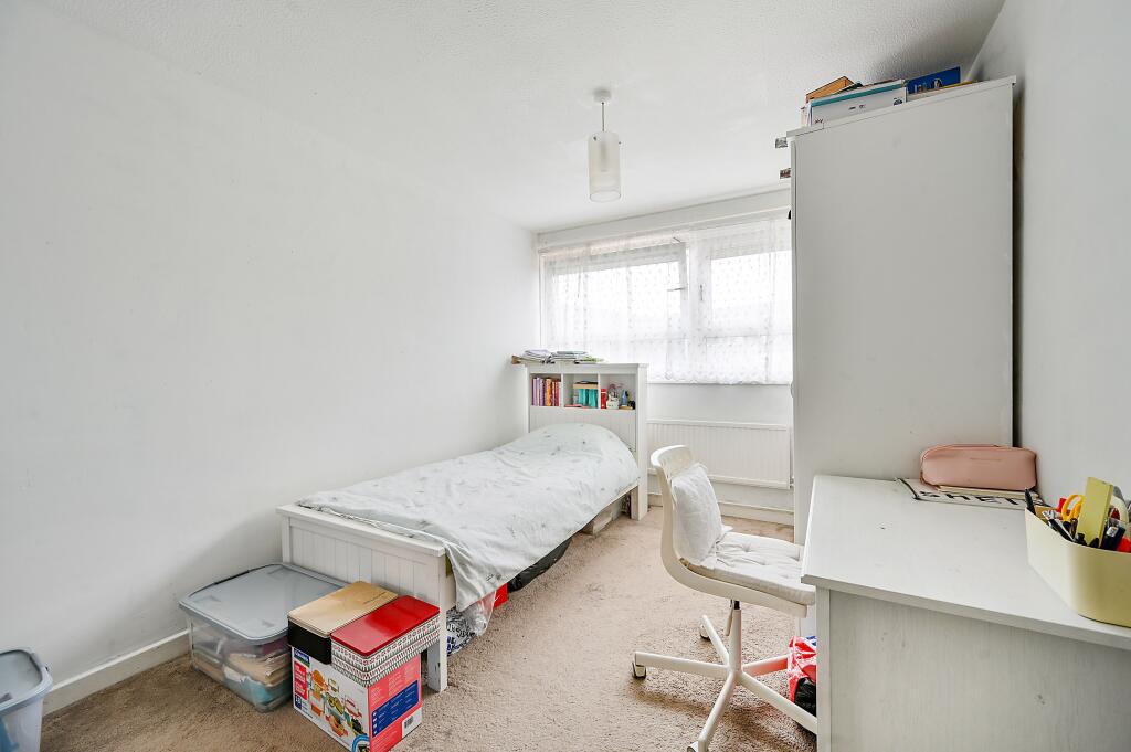 Apartment in London - More