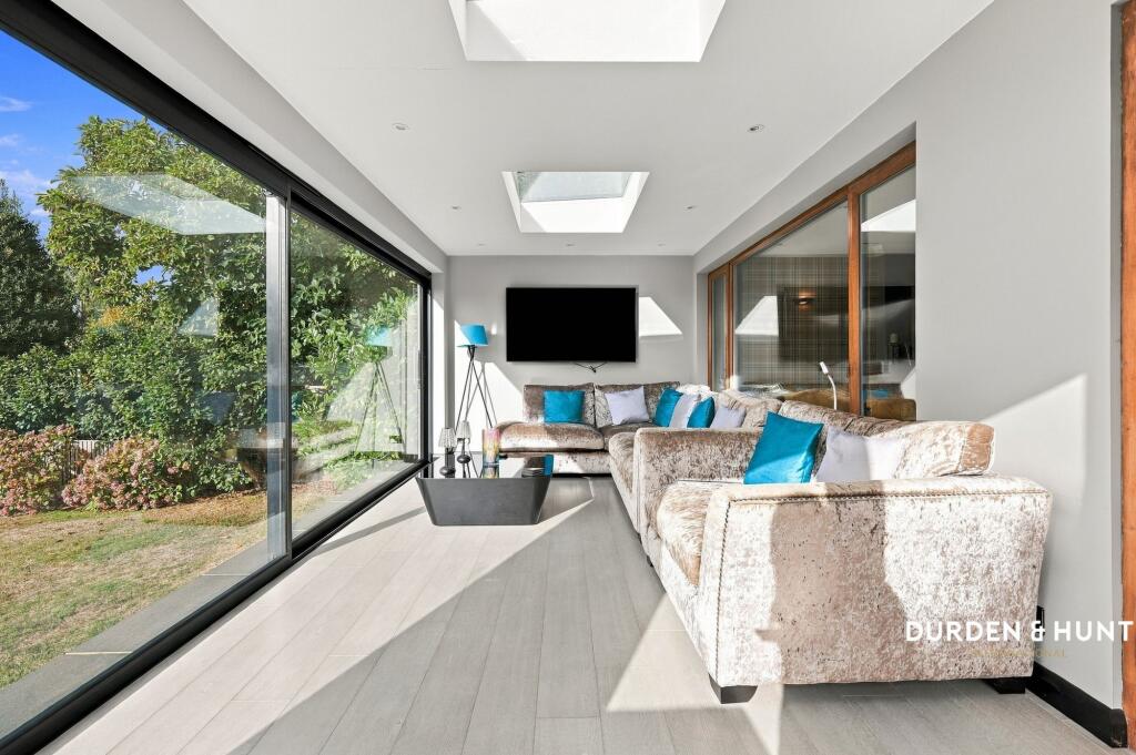House in Castle Point, Essex - View 5