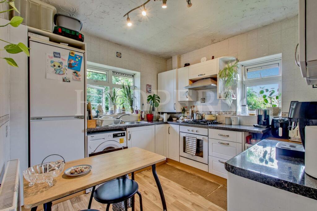 Apartment in London - View 4